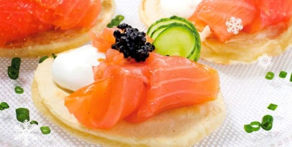 Blinis con salmón noruego ahumado